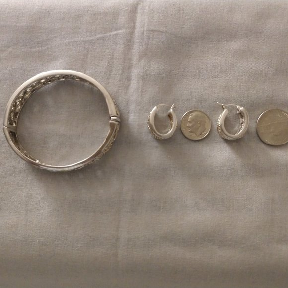 Chateau D"Argent Textile Weave "Hinged" Bracelet + Bonus Matching Earrings - Picture 10 of 16